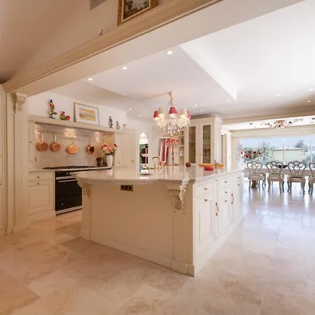 Luxueuse Florentina - 550m2, 6 Chambres, Piscine - Grimaud